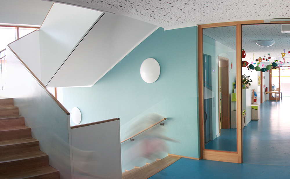 Außenperspektive Treppenhaus Hort und Kindergarten in Dachau